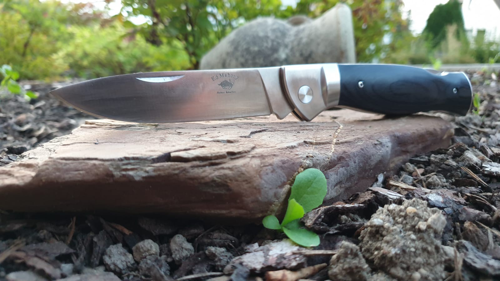 ED MAHONY Ebony Folder 3rd Generation, Taschenmesser, Pakkaholz Griffschalen, Backlock, 440C ED MAHONY