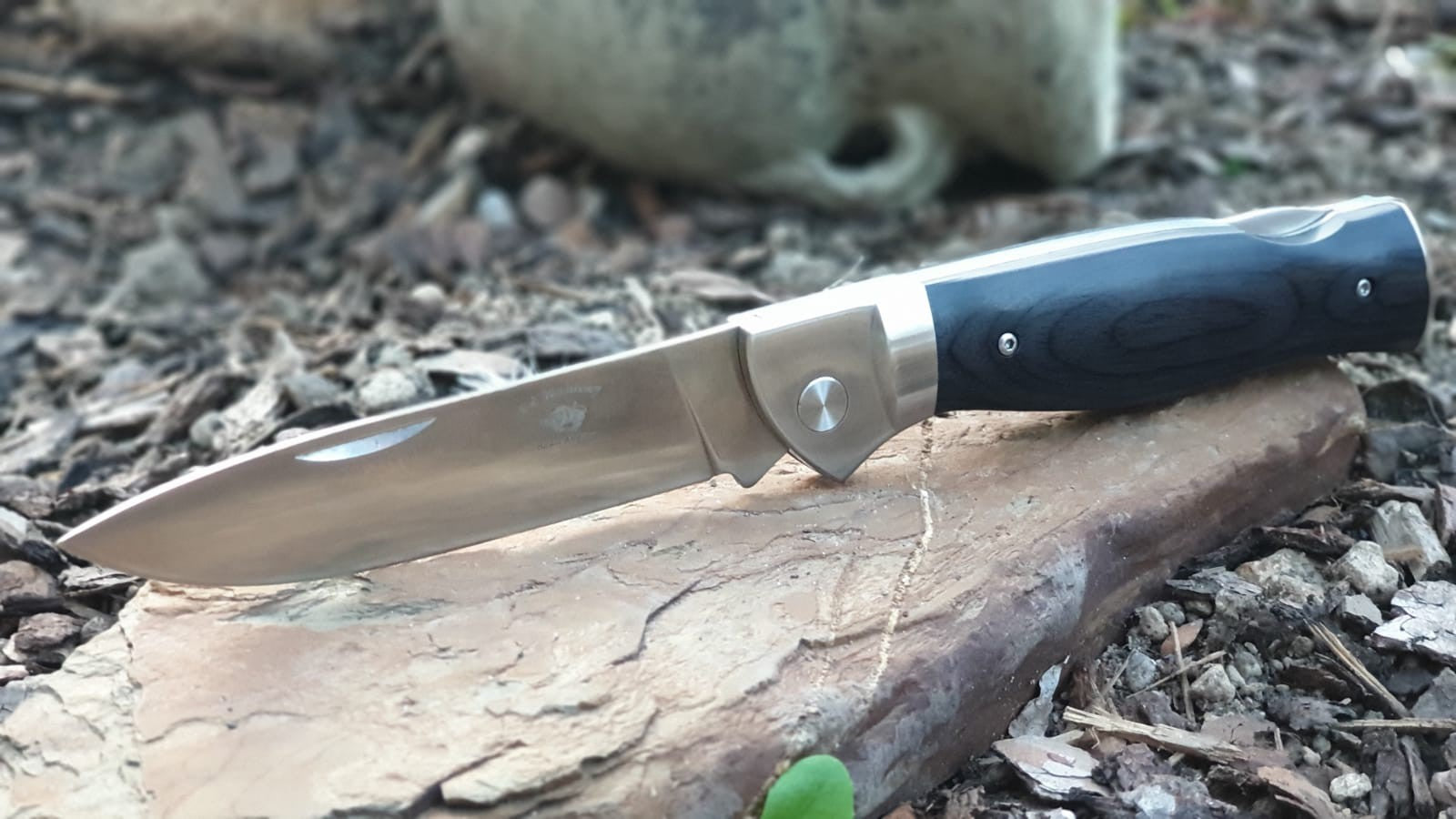 ED MAHONY Ebony Folder 3rd Generation, Taschenmesser, Pakkaholz Griffschalen, Backlock, 440C ED MAHONY