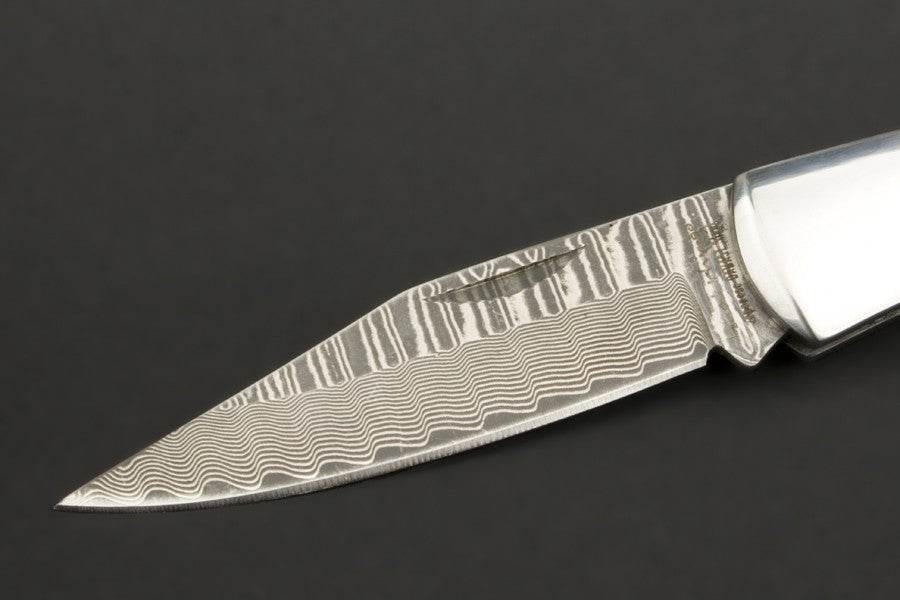 IZUMI ICHIAGO Red Hawk Folder, Taschenmesser aus Japanischem VG-10 Damaststahl mit Lederetui IZUMI ICHIAGO