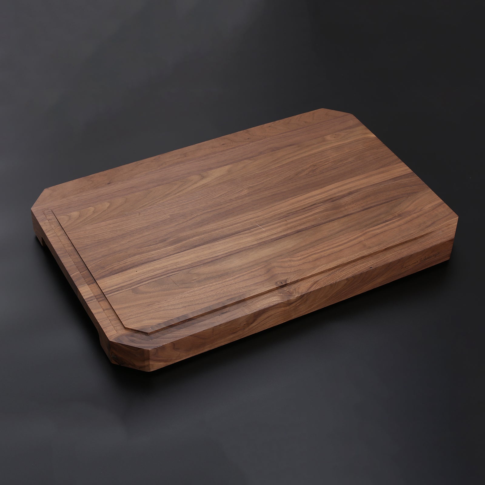 IZUMI ICHIAGO großes Schneidebrett - Nordamerikanisches Walnußholz mit linen oil IZUMI ICHIAGO