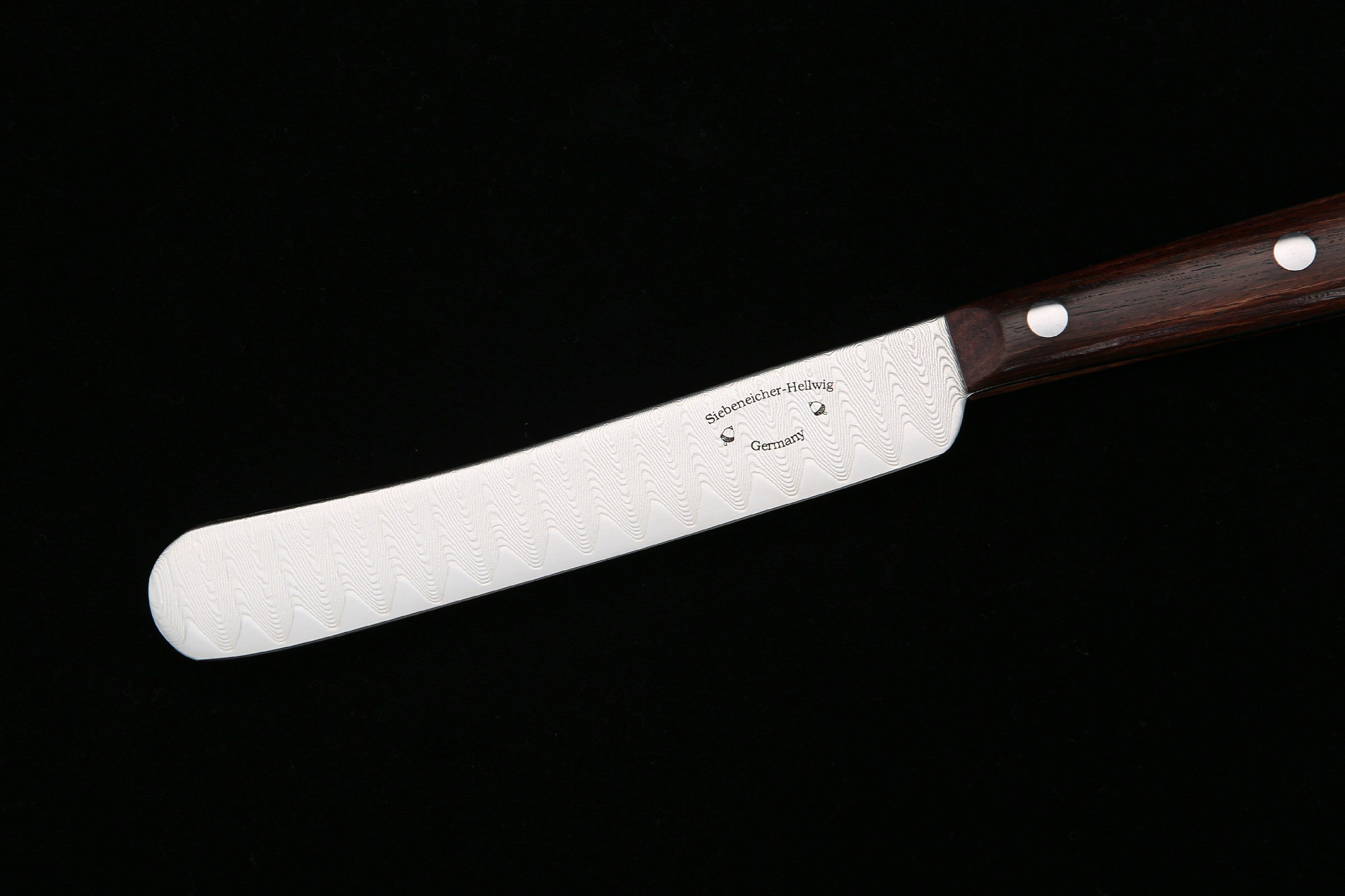 Ernst Siebeneicher-Hellwig Buckelmesser - Buttermesser, Brotzeitmesser und Küchenmesser im modernen Stil aus Sandelholz ERNST SIEBENRICHER-HELLWIG