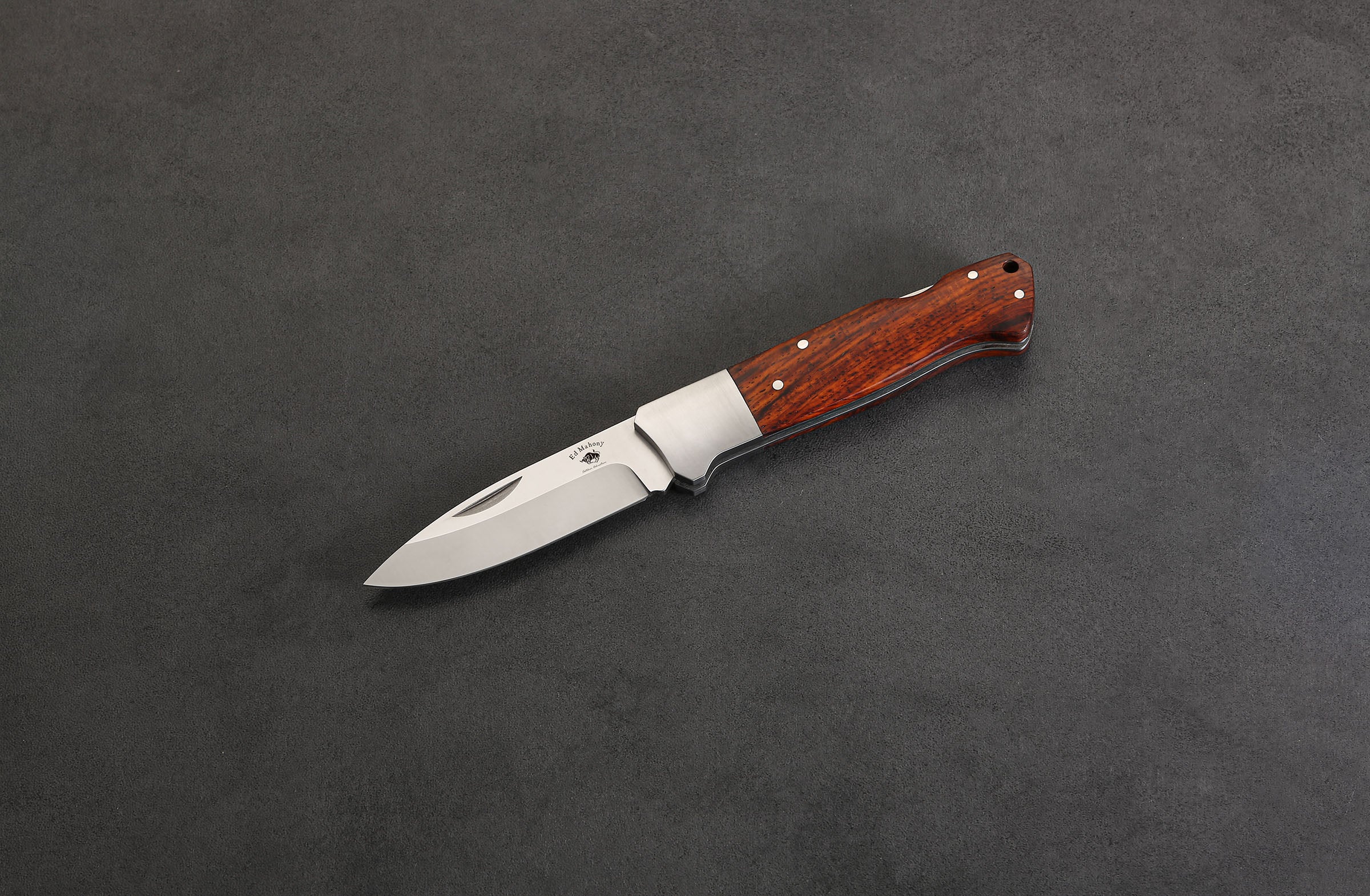 ED MAHONY Buffalo Folder III, Taschenmesser, D2 Stahl,  Sandelholz Griffschalen ED MAHONY