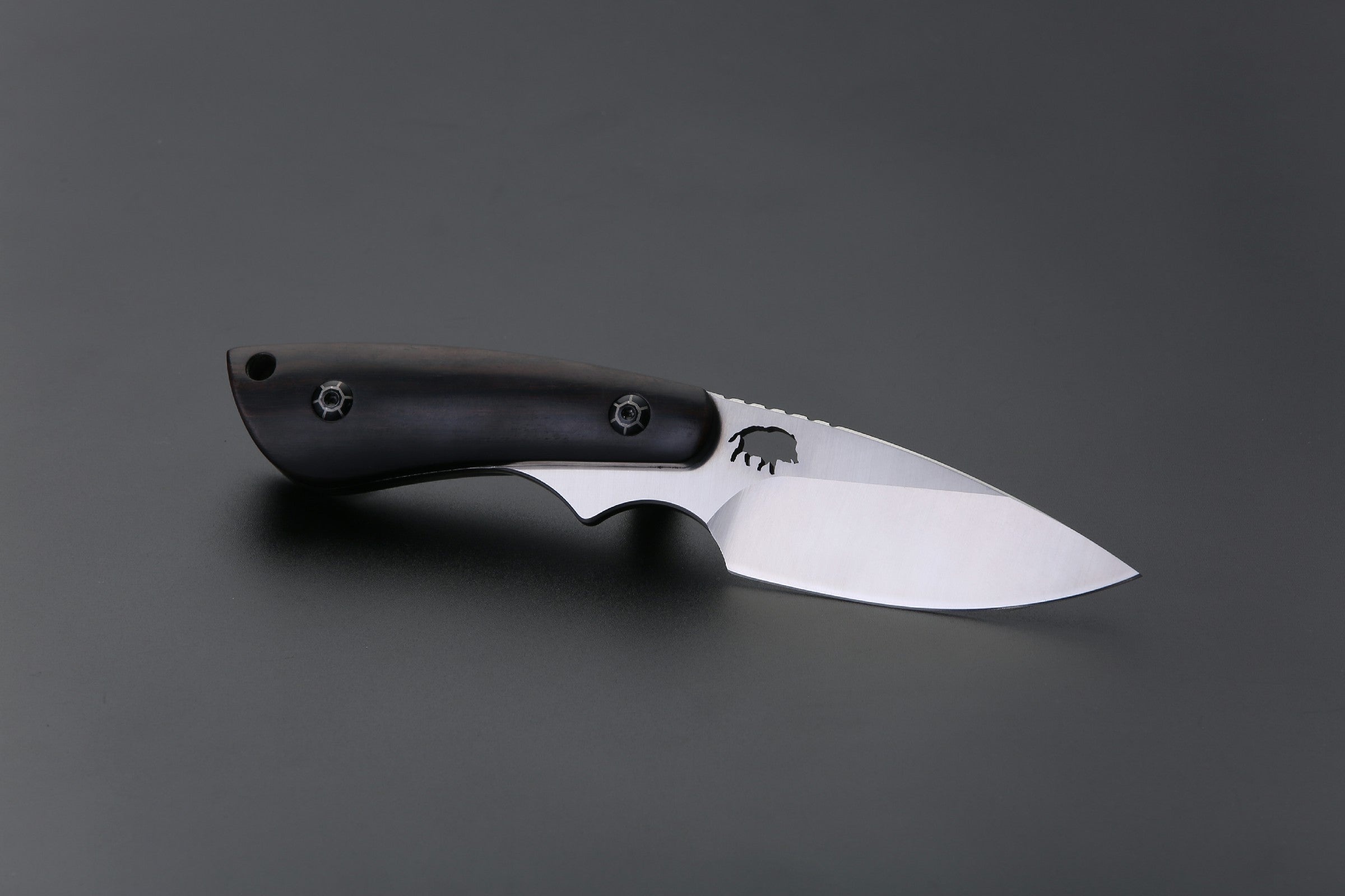 PUMA IP / Ed Mahony wildboar I, Ebenholz,D2 Stahl, Keiler im Wald ED MAHONY