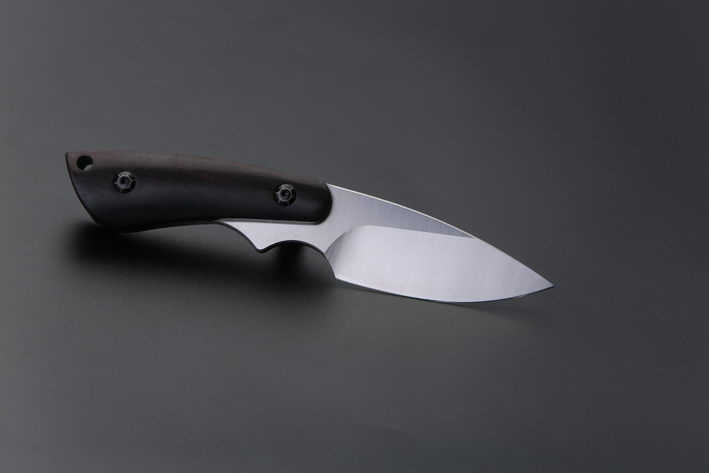 PUMA IP / Ed Mahony knight hunter, Ebenholz, D2 Stahl, outdoor version ohne Zeichnung, ohne Daumenriffelung ED MAHONY