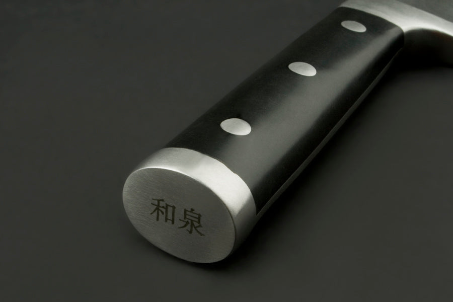 IZUMI ICHIAGO - 5-tlg. Santokumesser -Set "Professional Chef Knives" inkl..Bambus-Magnetmesserhalter und Wasserschleifstein IZUMI ICHIAGO