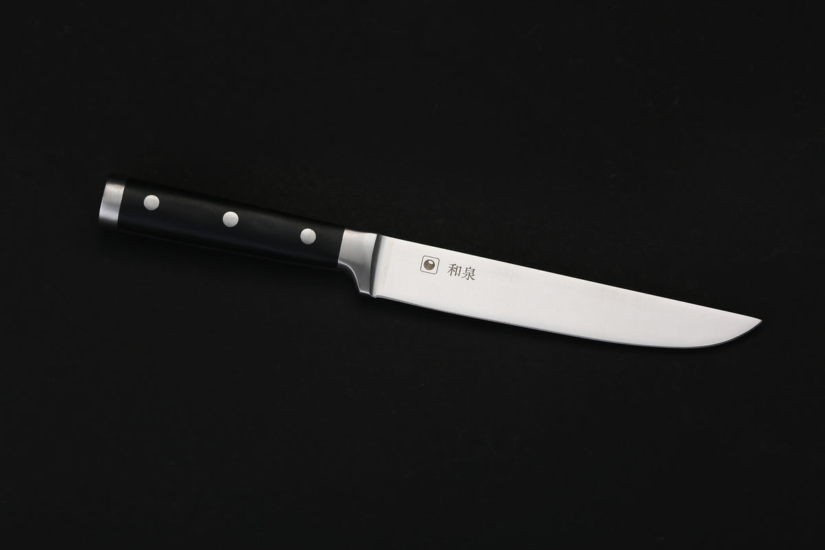 IZUMI ICHIAGO - 5-tlg. Santokumesser -Set "Professional Chef Knives" inkl..Bambus-Magnetmesserhalter und Wasserschleifstein IZUMI ICHIAGO
