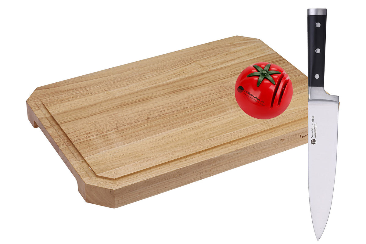 IZUMI ICHIAGO großes Schneidebrett mit Kochmesser und Tomato Schleifstein,  Maße: 65x42.5x5cm / 7,8 kgs aus Thailändischem Gummibaum, mit Leinen-Öl behandelt IZUMI ICHIAGO