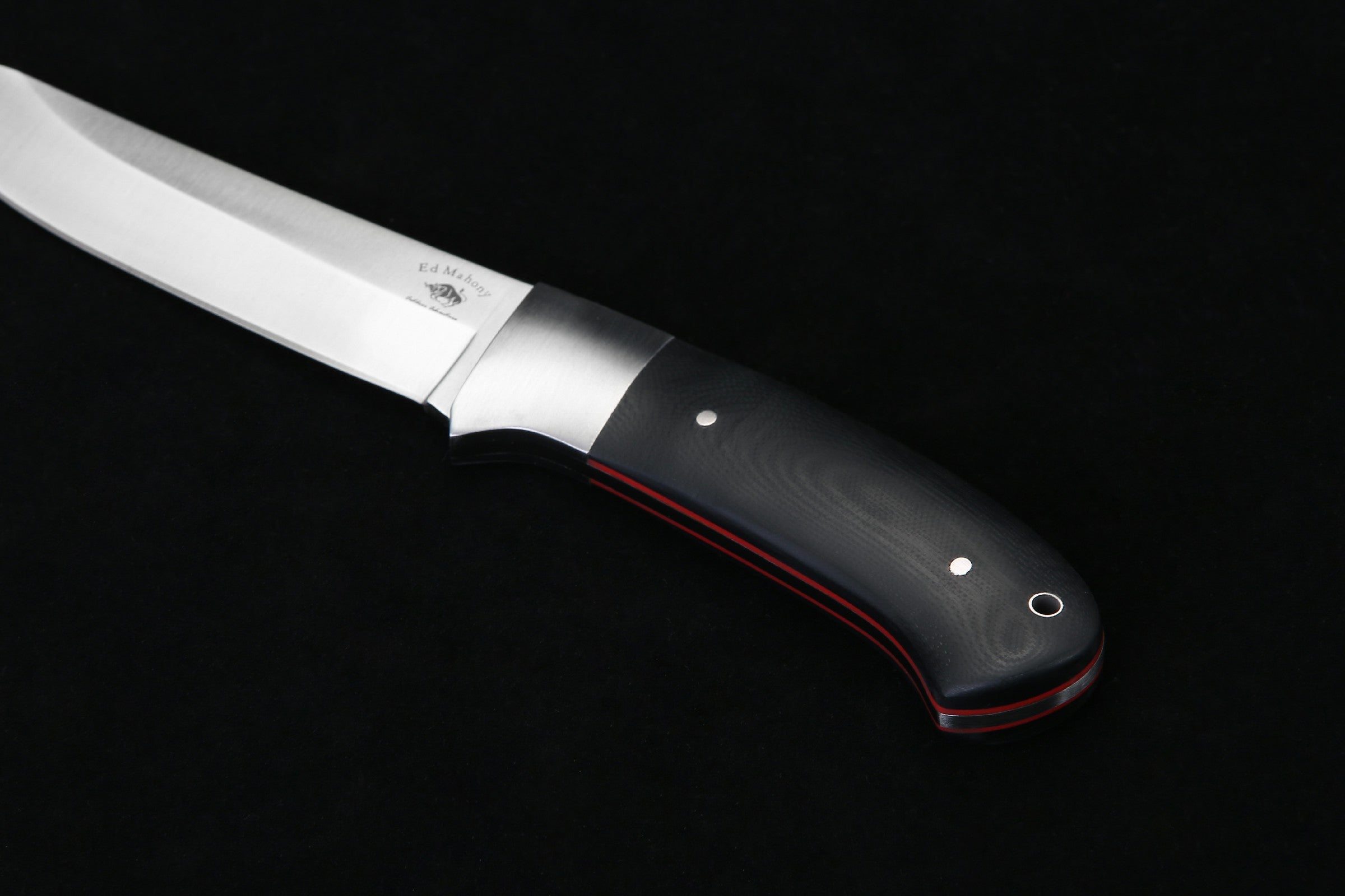 ED MAHONY Sika deer Hunter, Jagdmesser, Griffschalen aus Glaserfaserkarbon mit roter Fibereinlage, 440C NEW EDMAHONY